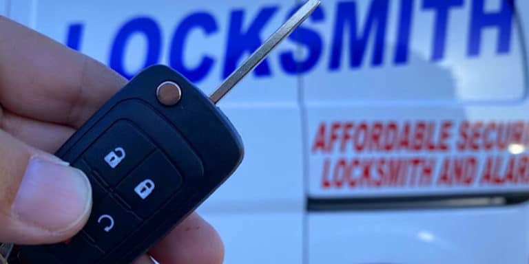 key locksmith near me - M&N Locksmith Chicago
