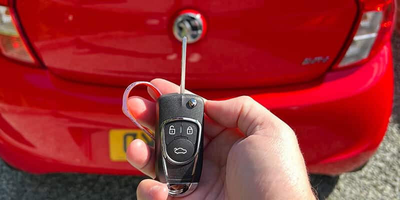 locksmith make keys for car - M