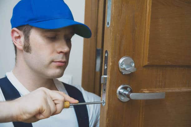how to become a licensed locksmith